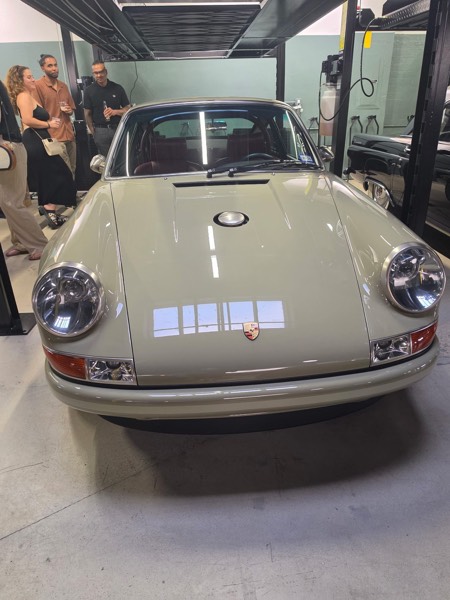 Gillie's After Dark at Gillie's Auto Lounge