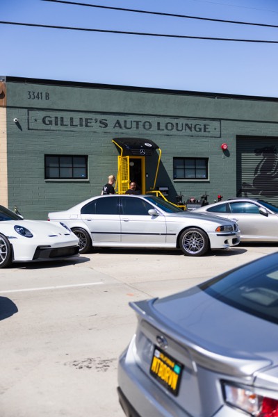 Avants Auction Summit at Gillie's Auto Lounge