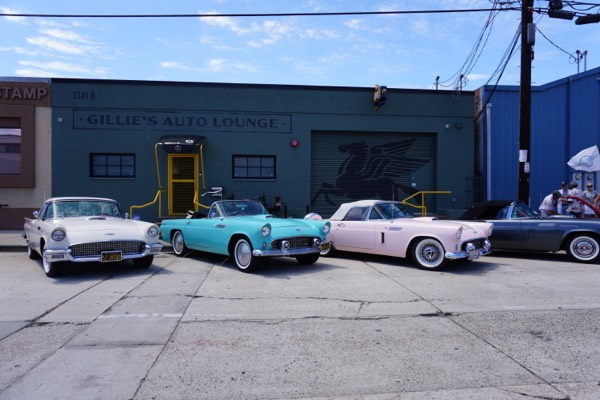 T-Bird Cars and Lunch at Gillie's Auto Lounge
