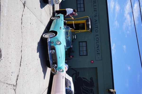 T-Bird Cars and Lunch at Gillie's Auto Lounge