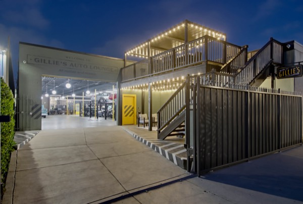 Lifts along the wall — Gillie's Auto Lounge
