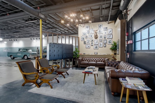 The lounge, looking in — Gillie's Auto Lounge