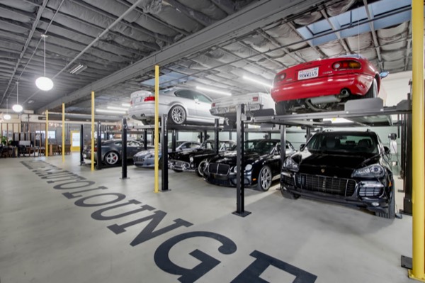 The storage floor — Gillie's Auto Lounge