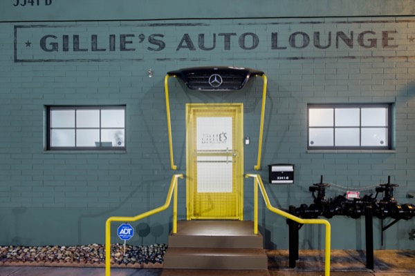 The entrance — Gillie's Auto Lounge